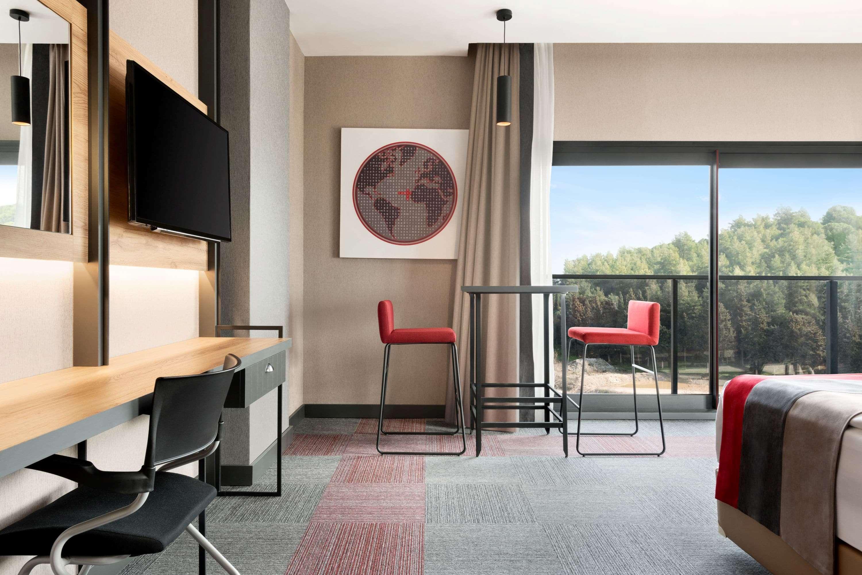 Ramada By Wyndham Tire Hotel Eksteriør billede