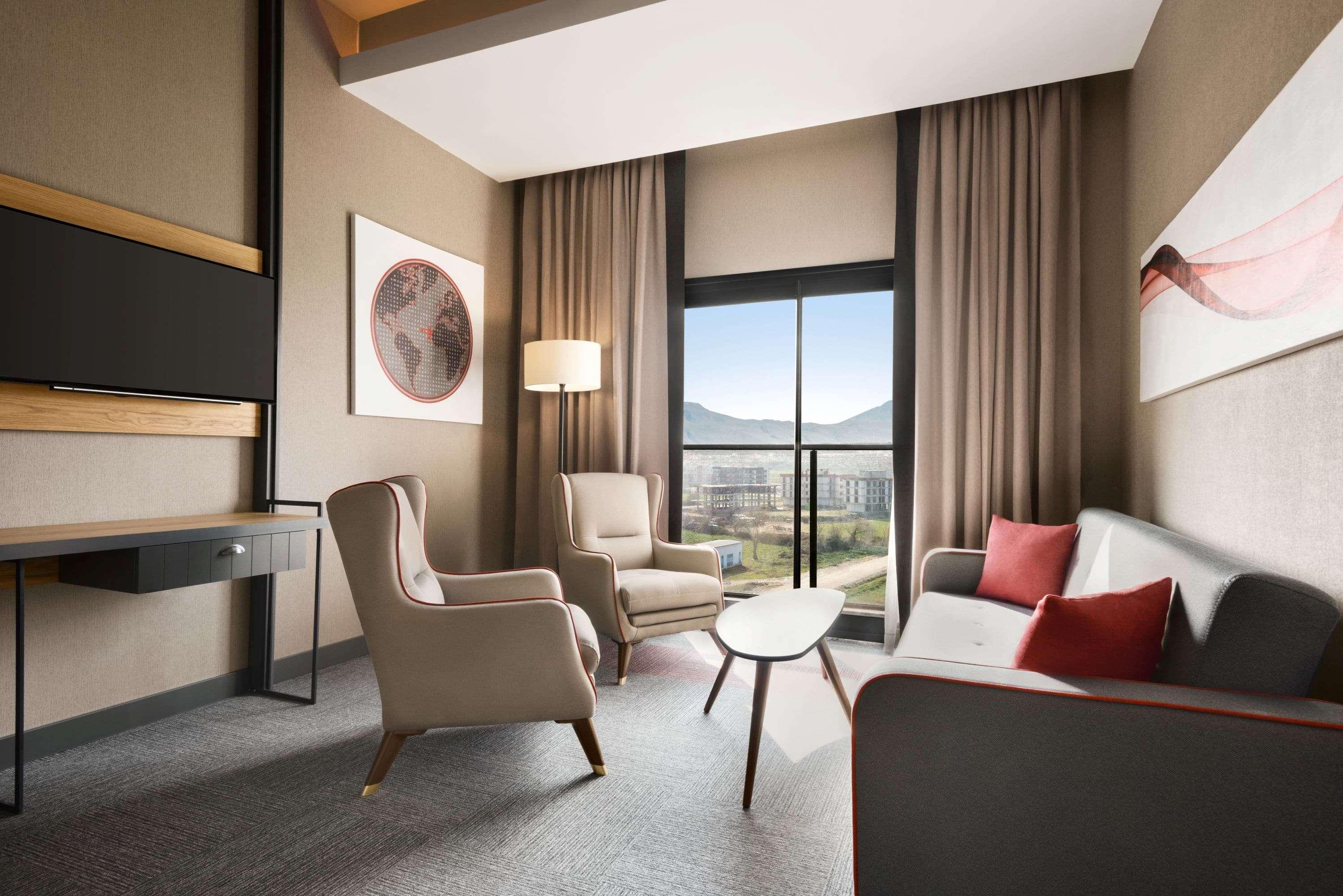 Ramada By Wyndham Tire Hotel Eksteriør billede