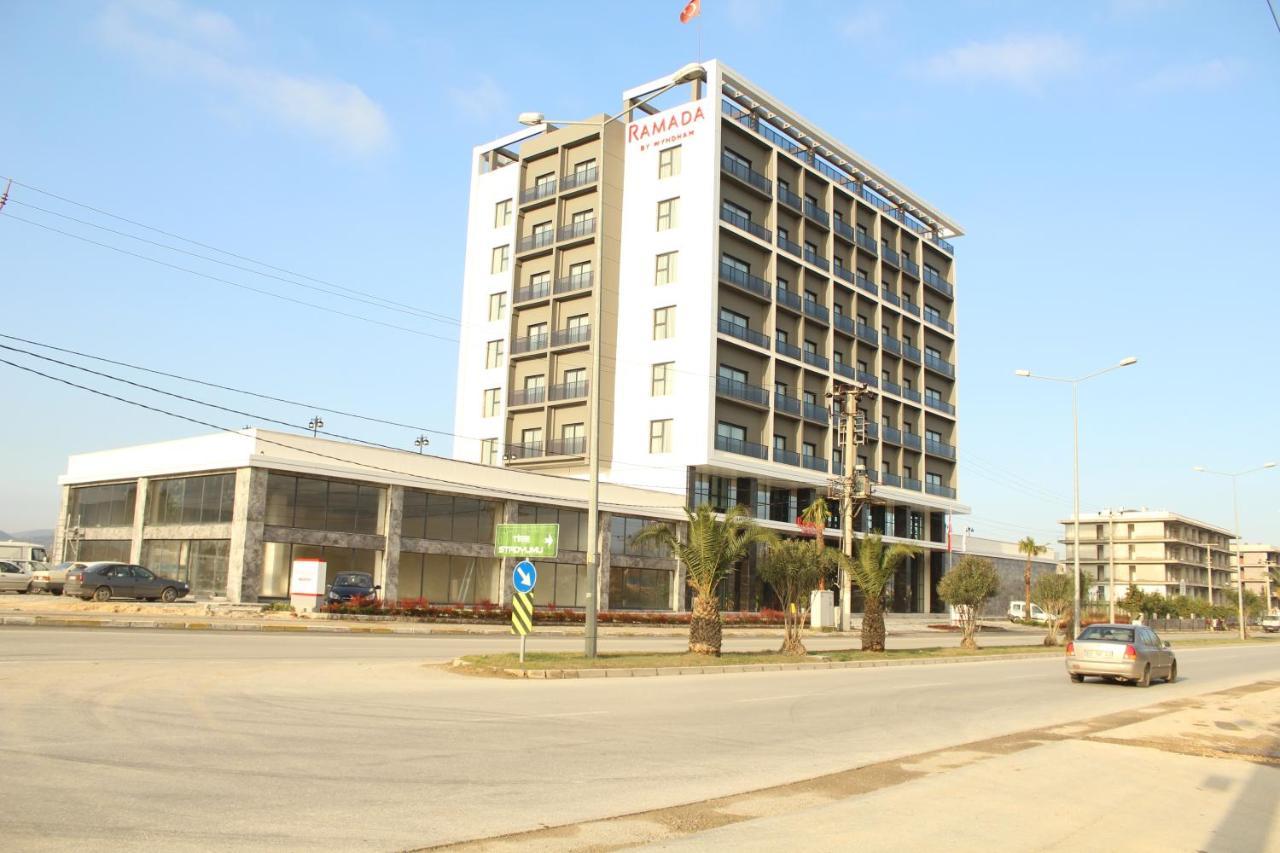 Ramada By Wyndham Tire Hotel Eksteriør billede