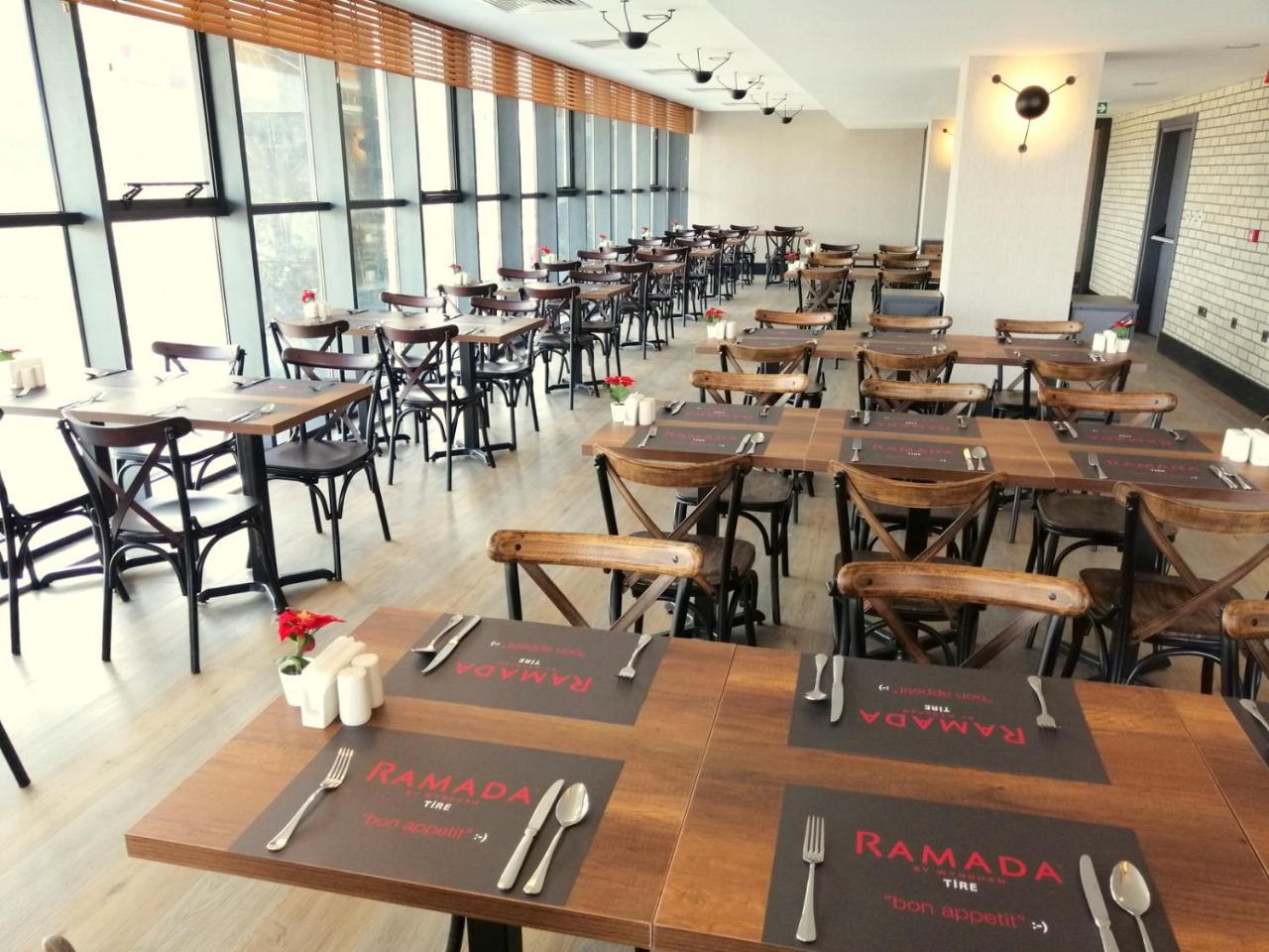 Ramada By Wyndham Tire Hotel Eksteriør billede